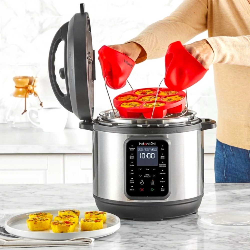 Instant Pot 6qt Slow Cook Function Pressure Cooker Bundle Set - Picture 2 of 7